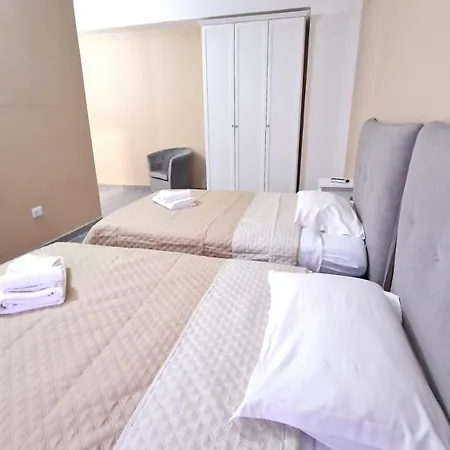 Terry'S House-2